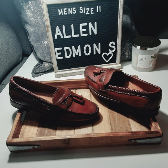Allen Edmonds Other - Mens Allen Edmonds Maxfield Loafers Size 11